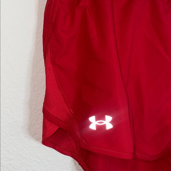 🐚Red Under Armour Athletic Shorts! - Picture 1 of 8